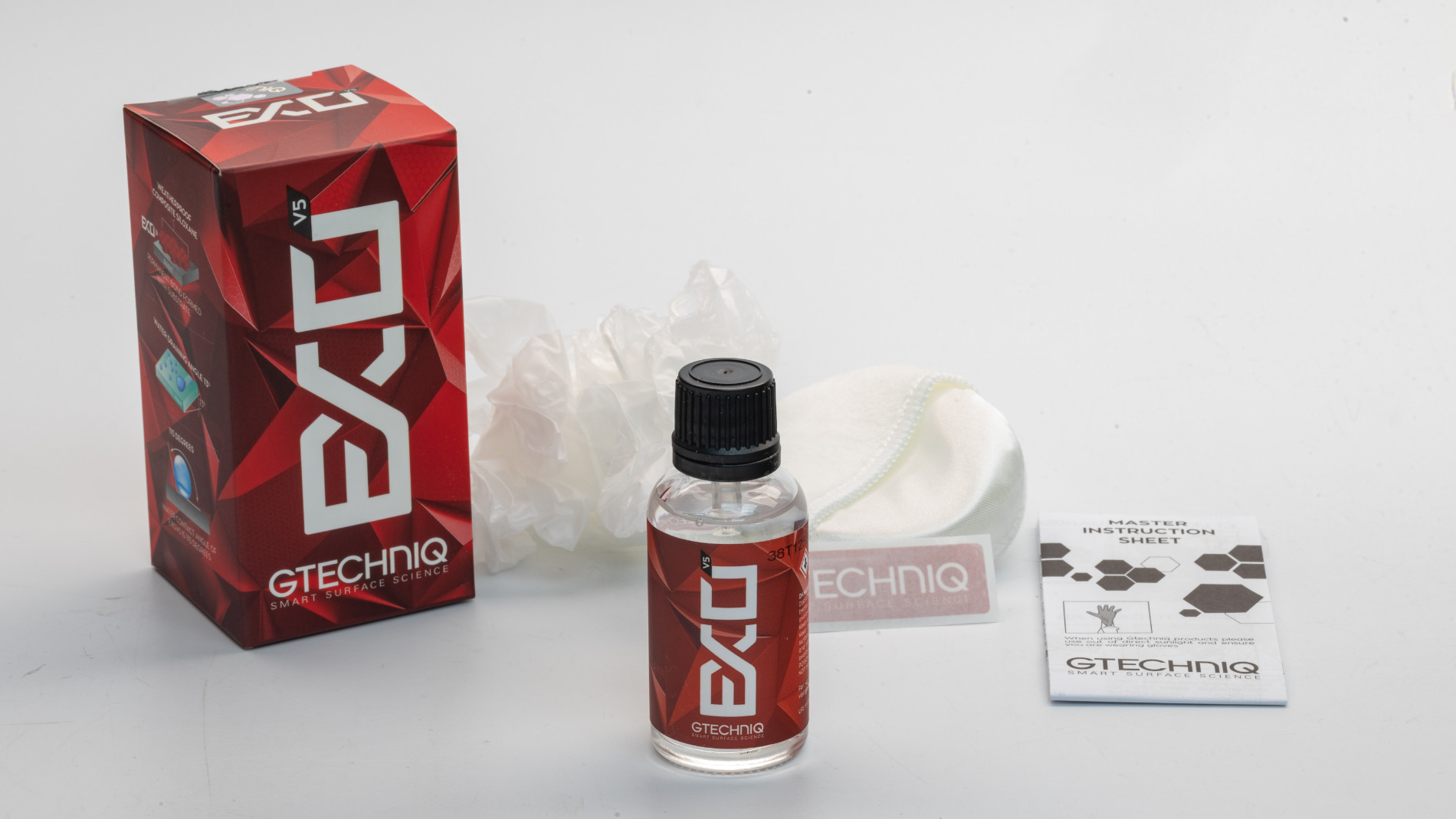 Gtechniq EXO Beschichtungssystem mit Zubehör – High-Tech-Oberflächenschutz für langlebigen Glanz und Lackschutz.