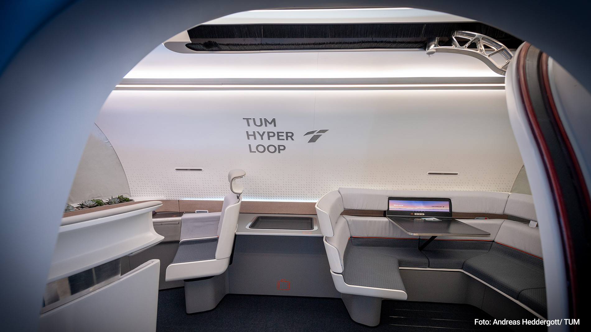 Hyperloop passenger capsule