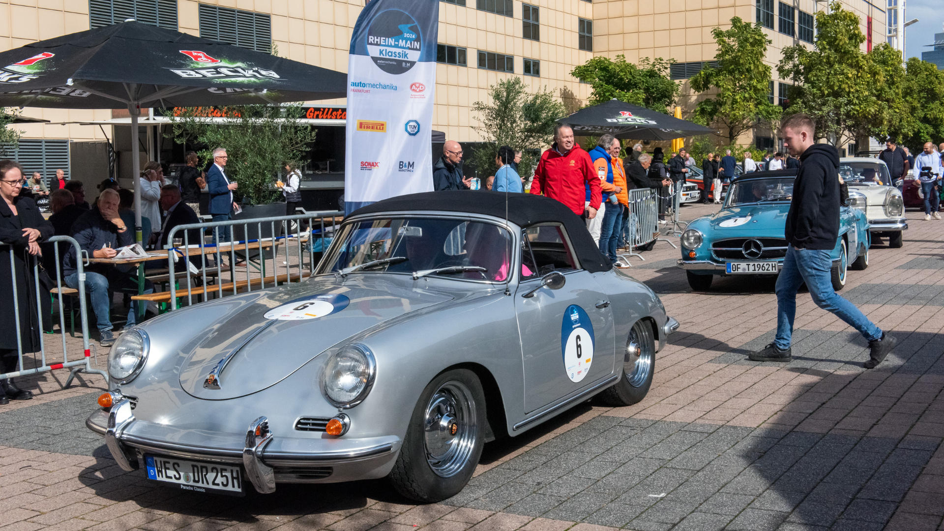 Graues Classic Car Cabrio