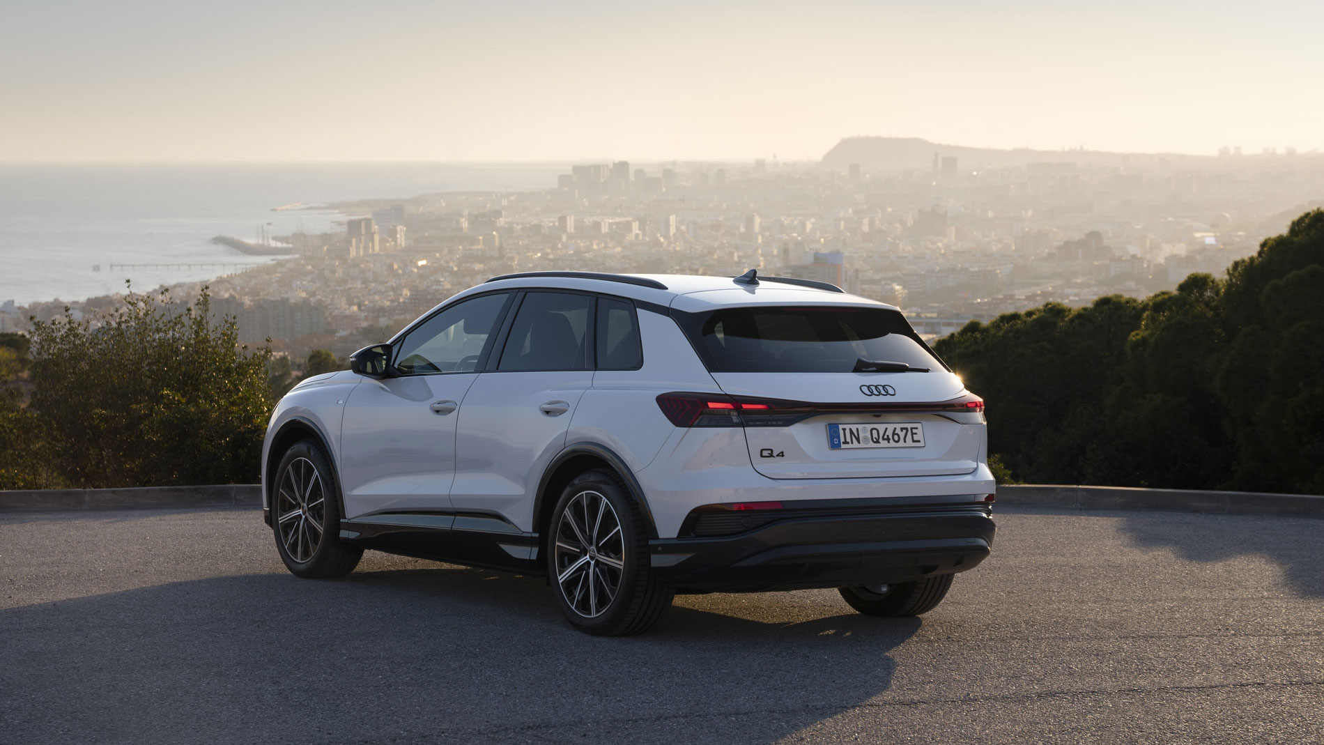 White Audi Q4 e-tron