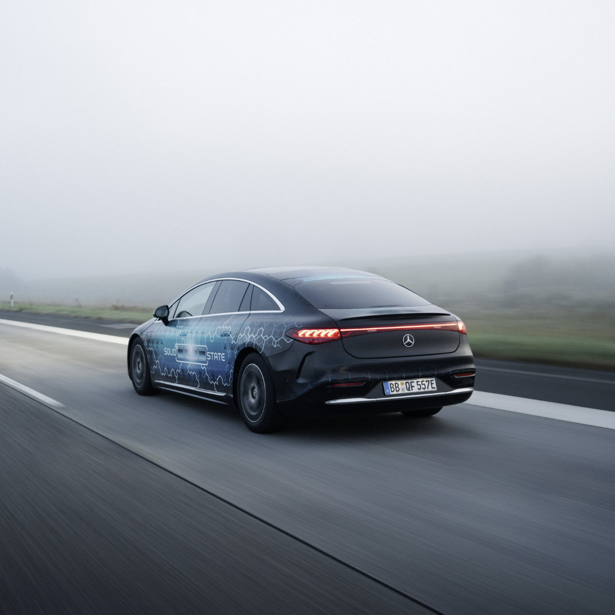 Langstrecken-Test erfolgreich bestanden: EQS mit Festkörperbatterie meistert 1.205 km mit einer einzigen Batterieladung // Long-distance test successfully completed: EQS with solid-state battery covers 1,205 km on a single charge