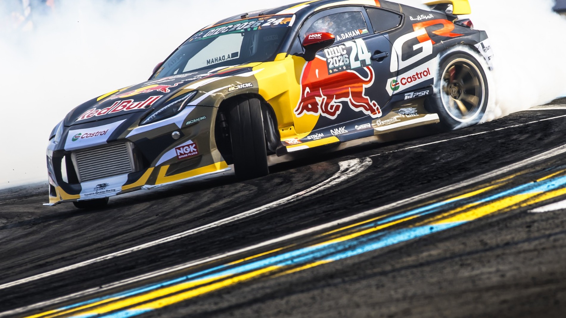 Driftauto mit Rauch während OIDC Motorsport Event